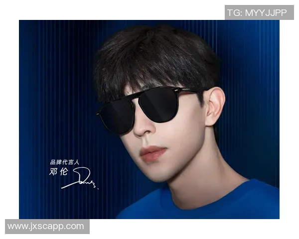 眼睛如星辰的足球明星们展现魅力与才华的完美结合