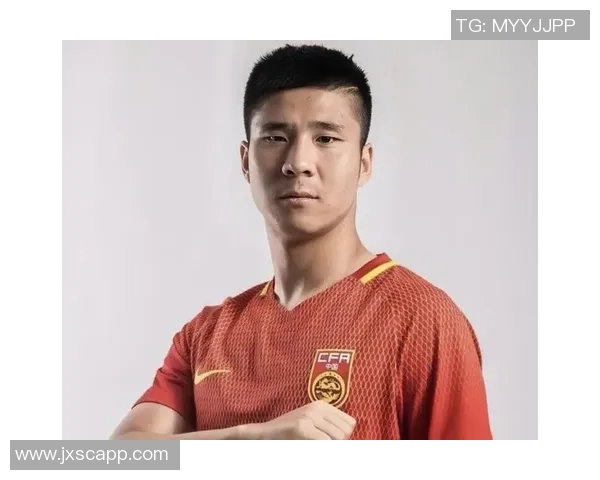 银幕上的绿茵传奇:那些在电影中闪耀的足球明星们